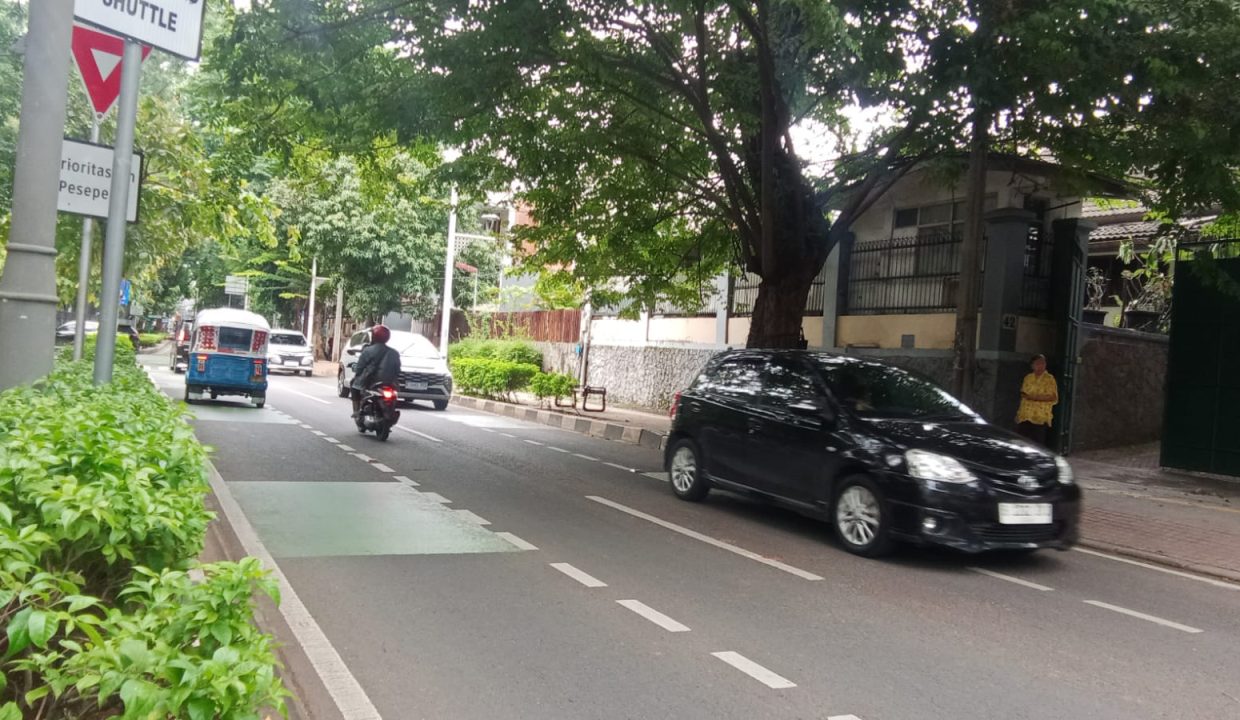 RUMAH MEWAH TEBET JAKARTA SELATAN (1)