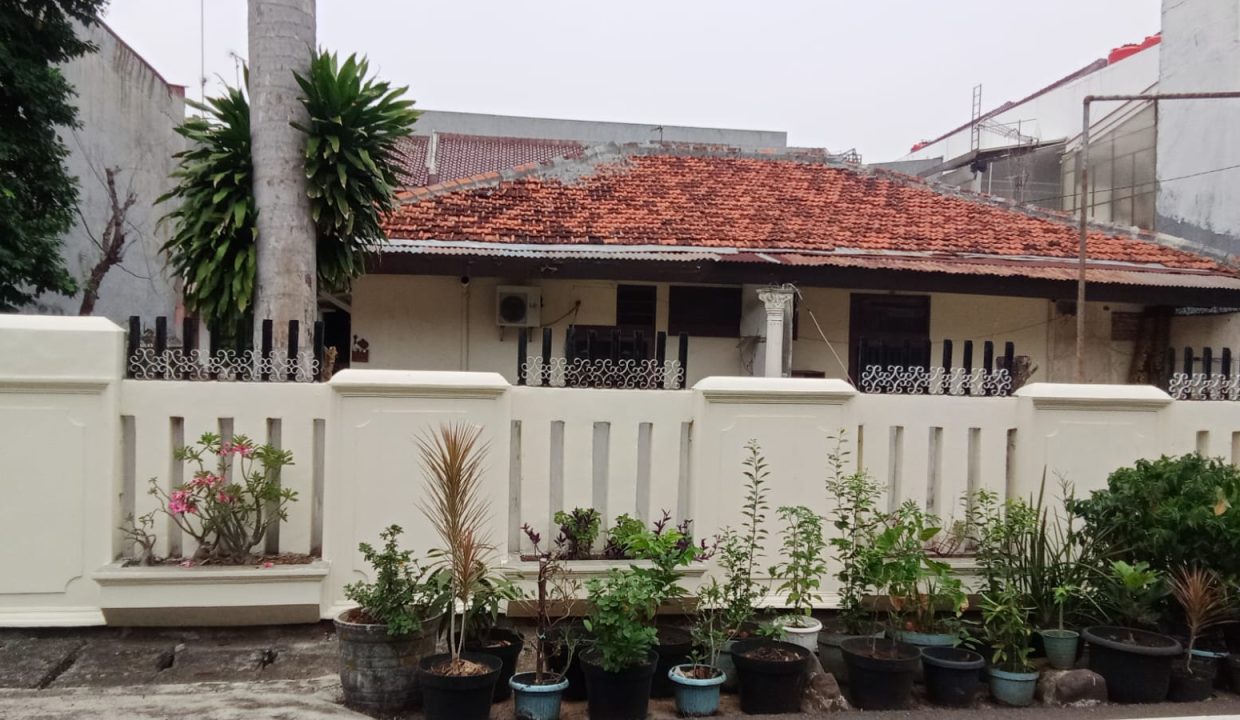 DIJUAL RUMAH CEMPAKA TIMUR JAKARTA PUSAT (0,2)