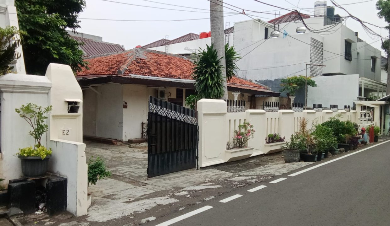 DIJUAL RUMAH CEMPAKA TIMUR JAKARTA PUSAT (1,1)