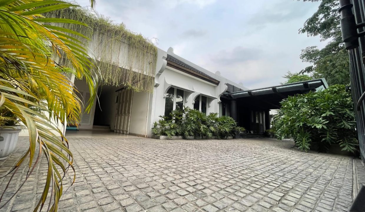 DIJUAL LELANG KEMANG TIMUR V JAKARTA PUSAT (1,8)