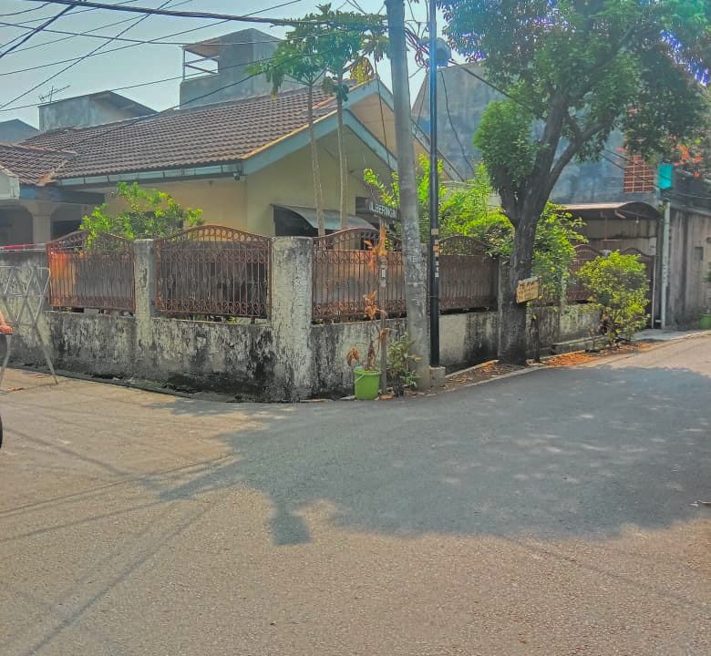 DIJUAL RUMAH BERINGIN RAYA JAKARTA BARAT (0,0)