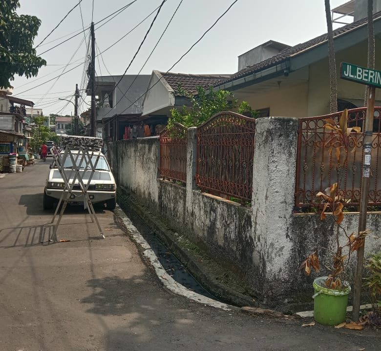 DIJUAL RUMAH BERINGIN RAYA JAKARTA BARAT (0,6)