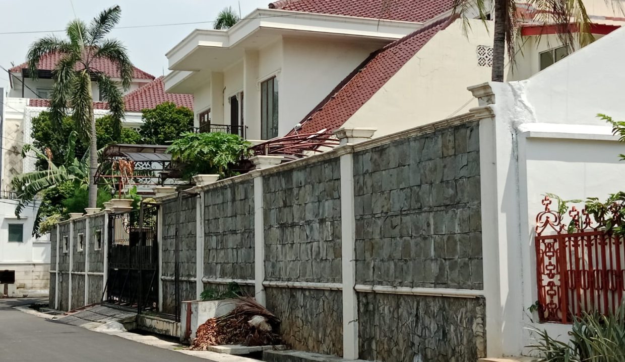 DIJUAL RUMAH TEBET  (1)