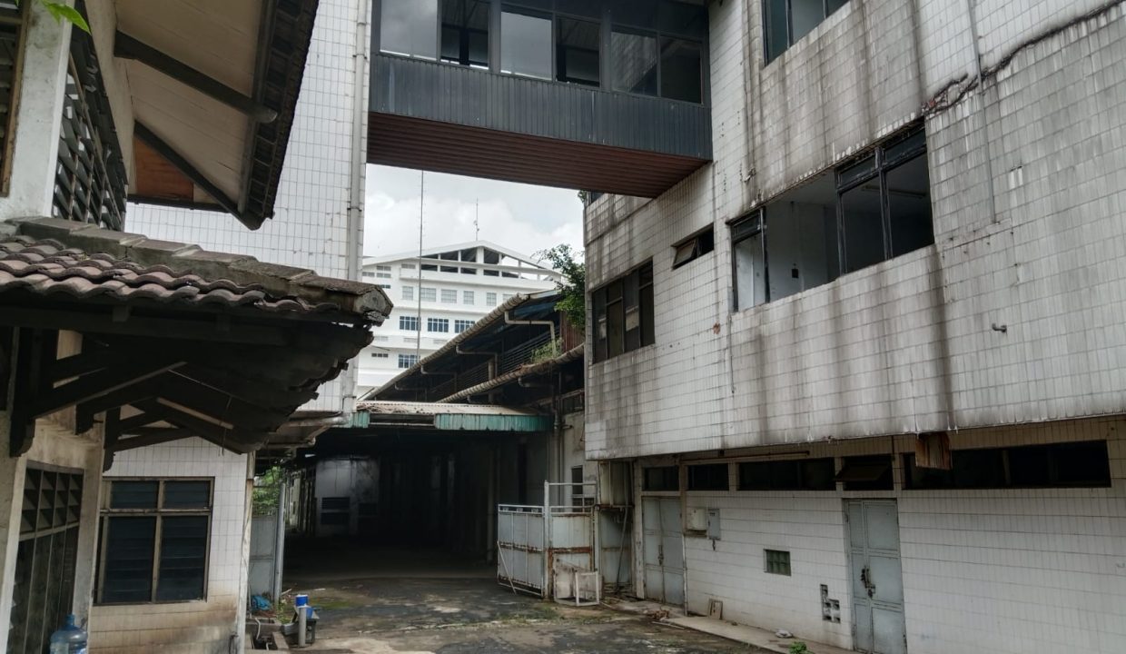 PABRIK PULOGADUNG (2)