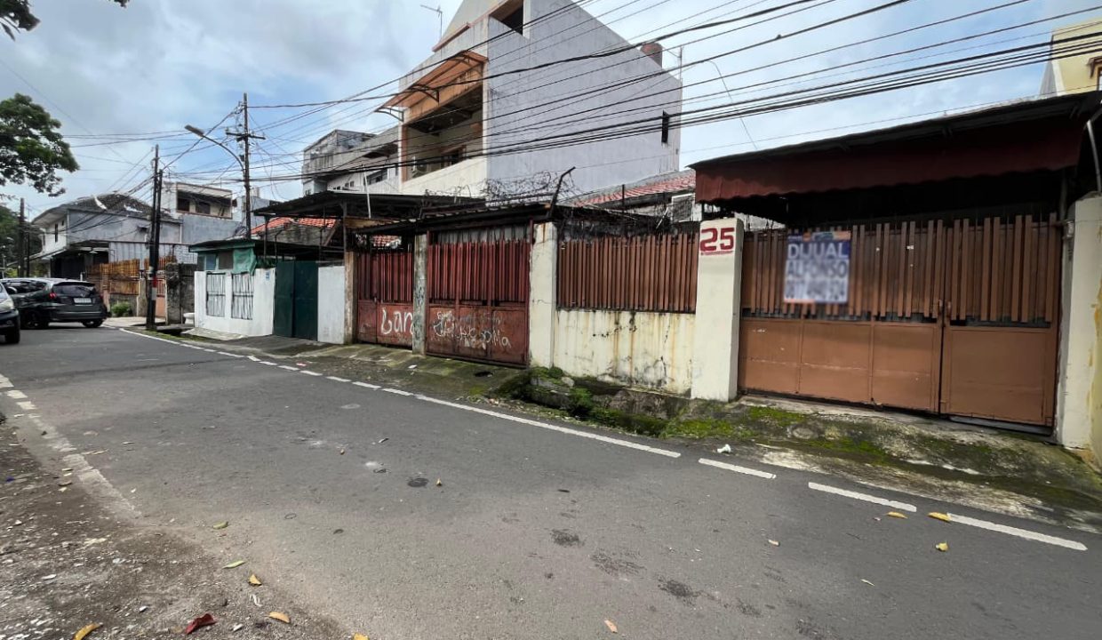 DIJUAL RUMAH KRAMAT SENEN JAKARTA PUSAT (0,3)