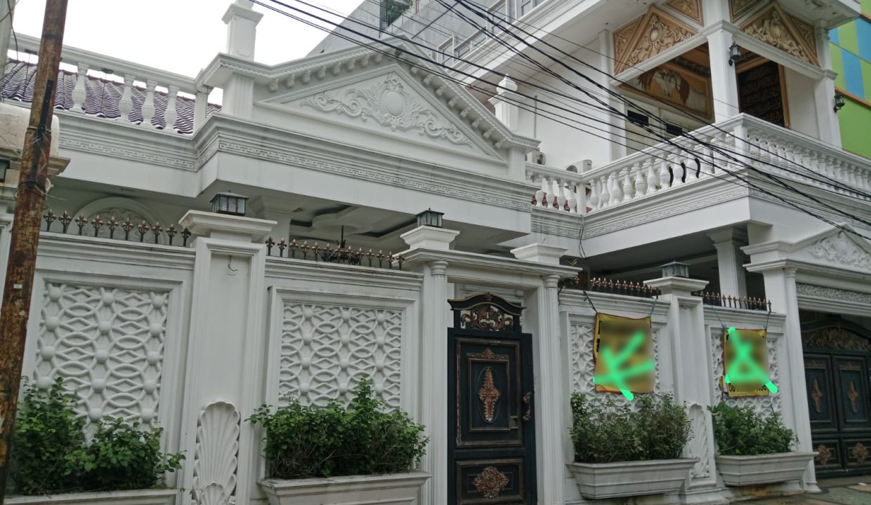 DIJUAL RUMAH MEWAH DUREN SAWIT JAKARTA TIMUR + PRIVATE POOL (0,2)