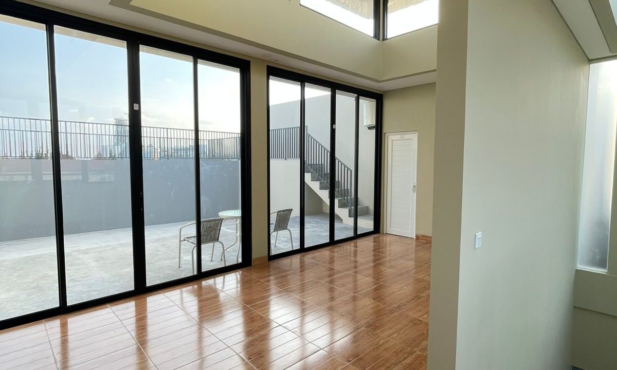 DIJUAL RUMAH MEWAH PULOMAS JAKARTA TIMUR (12)