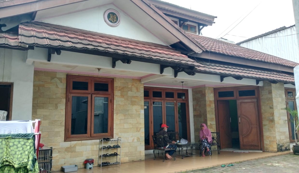 DIJUAL RUMAH SEMI FURNISH JOGLO RAYA KEMBANGAN JAKARTA BARAT (1)