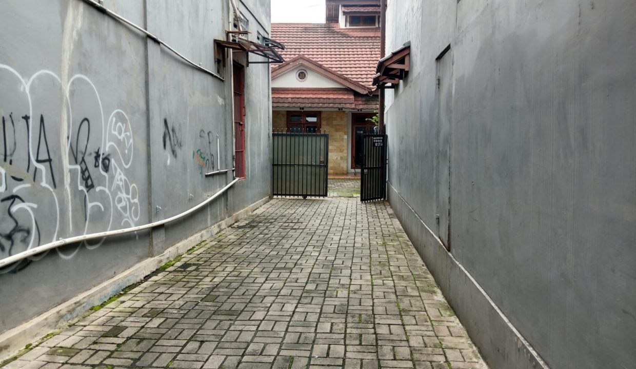 DIJUAL RUMAH SEMI FURNISH JOGLO RAYA KEMBANGAN JAKARTA BARAT (21)