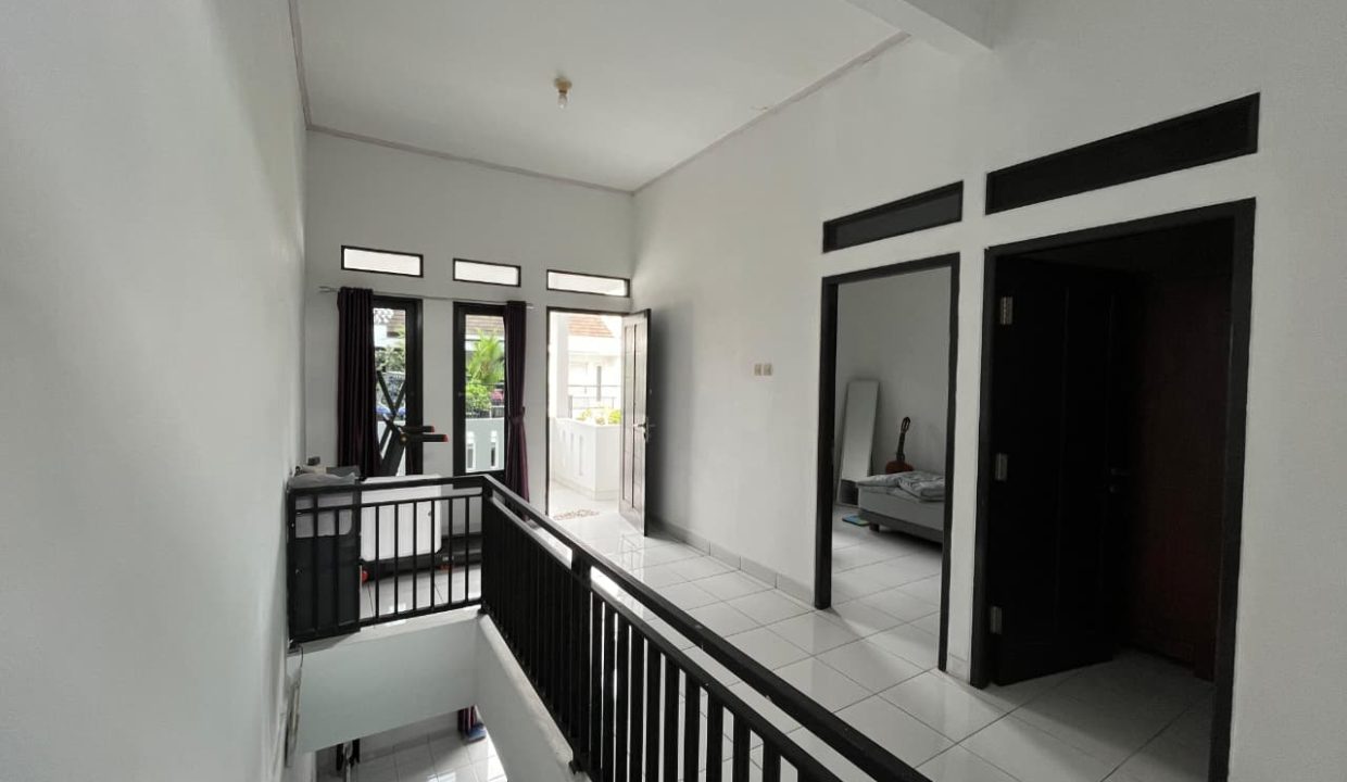 DIJUAL RUMAH DEKAT STASIUN DEPOK  (11)