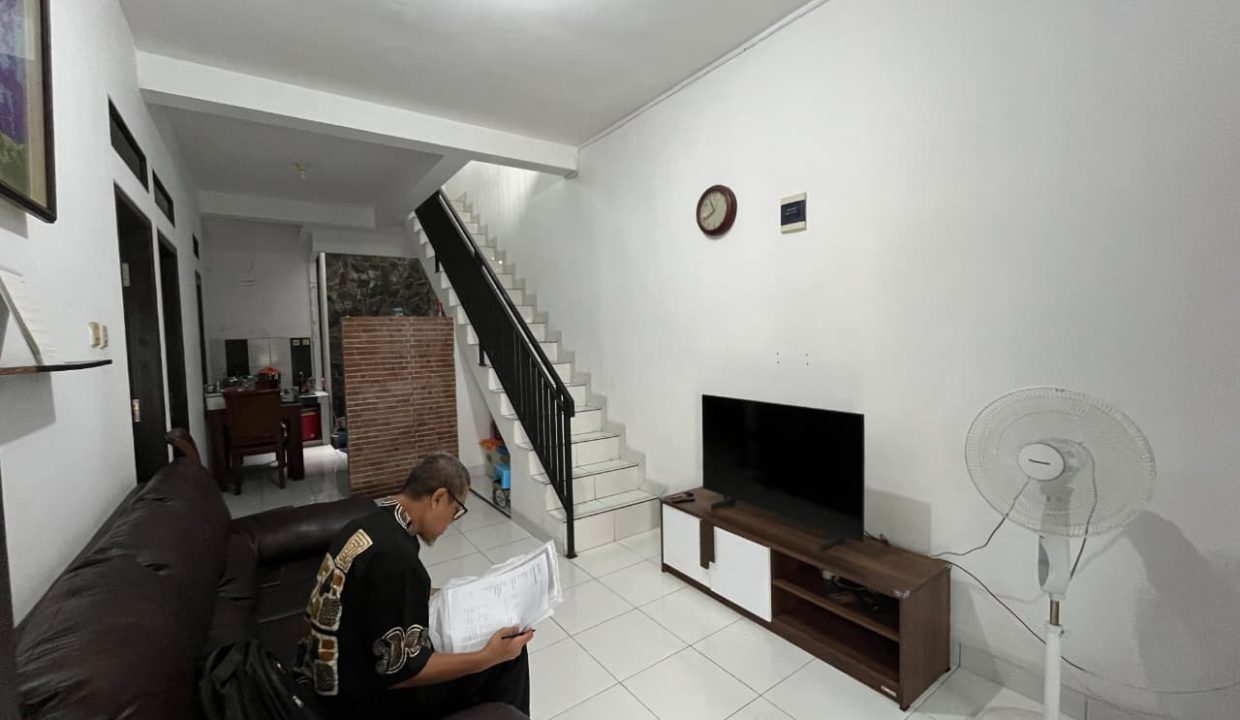 DIJUAL RUMAH DEKAT STASIUN DEPOK  (14)
