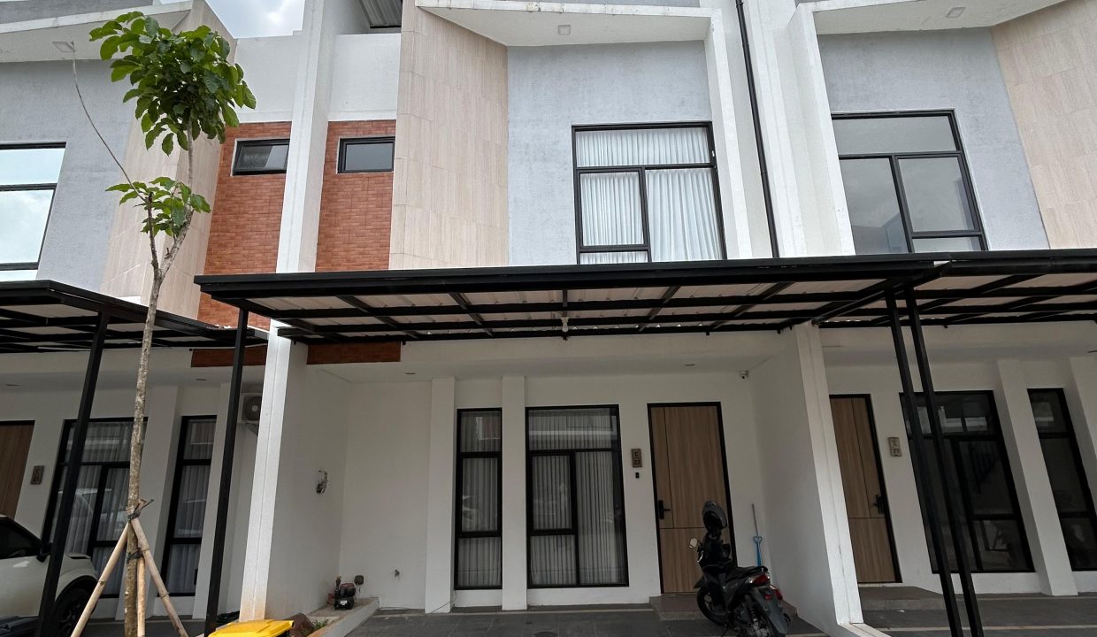 DIJUAL RUMAH SMART HOME BINTARO TANGERANG SELATAN (0,3)