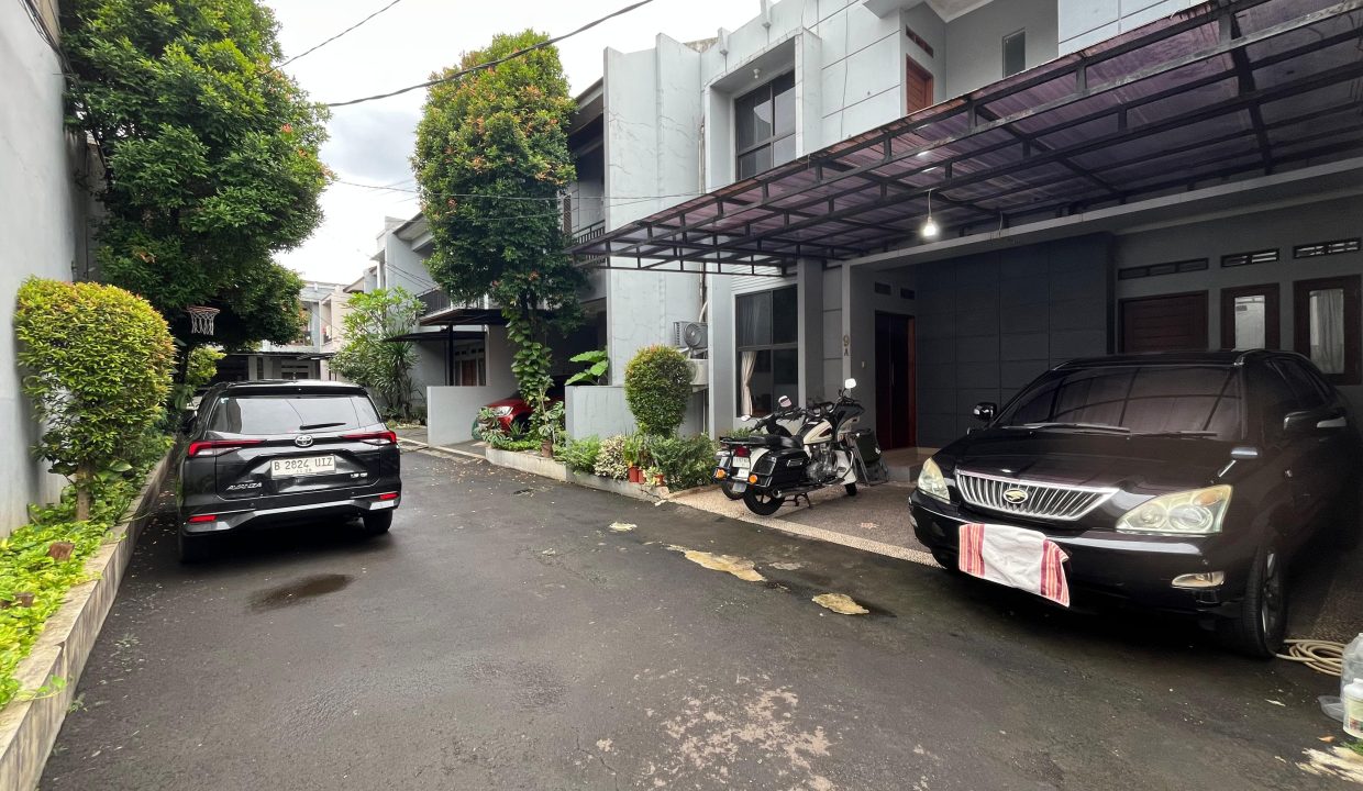 DIJUAL TOWNHOUSE PEJATEN BARAT JAKARTA SELATAN (1,7)