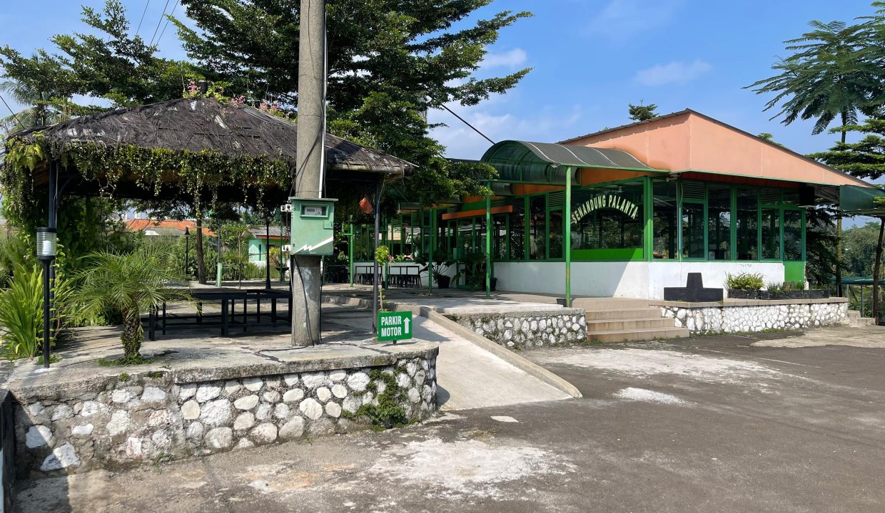 DIJUAL EKS RESTO DAN KEDAI KOPI TENJOL JAYA BOGOR - VIEW GUNUNG SALAK (2)