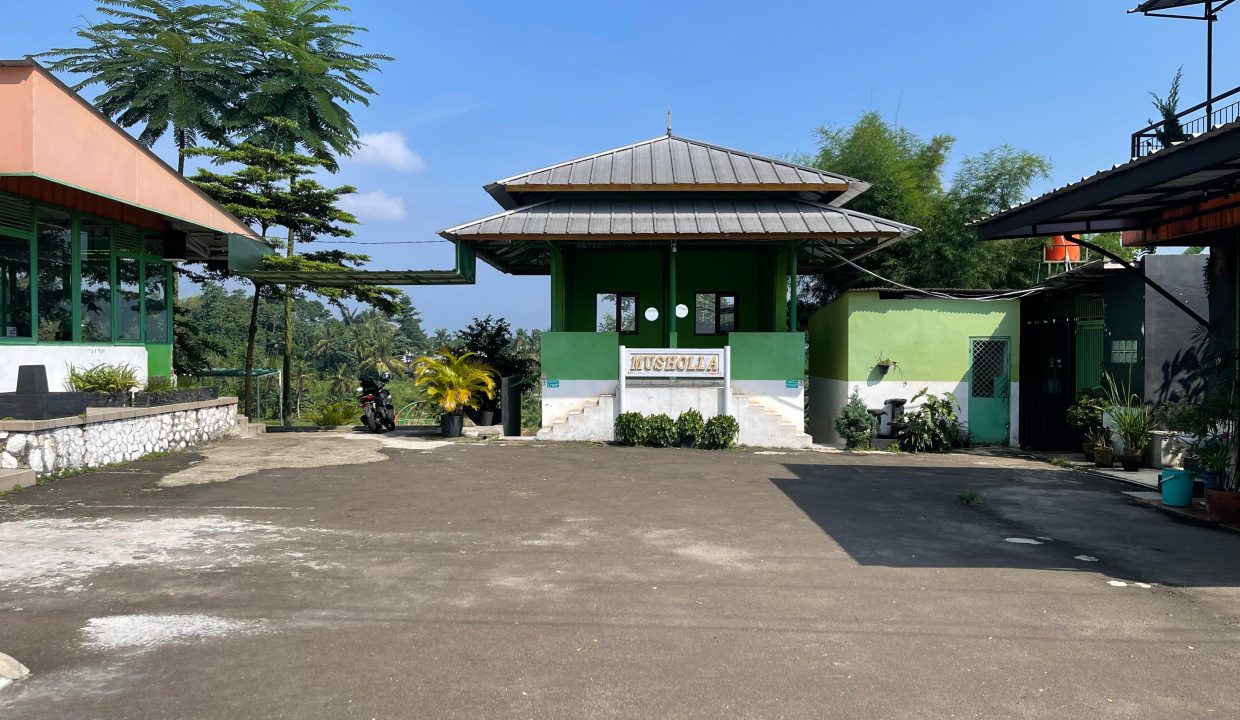 DIJUAL EKS RESTO DAN KEDAI KOPI TENJOL JAYA BOGOR - VIEW GUNUNG SALAK (7)