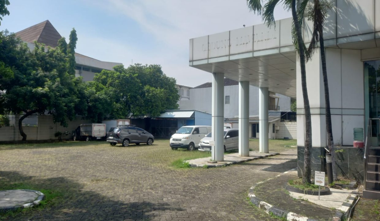 DIJUAL GEDUNG OFFICE 6,5 LANTAI RAWAMANGUN JAKARTA TIMUR (4)
