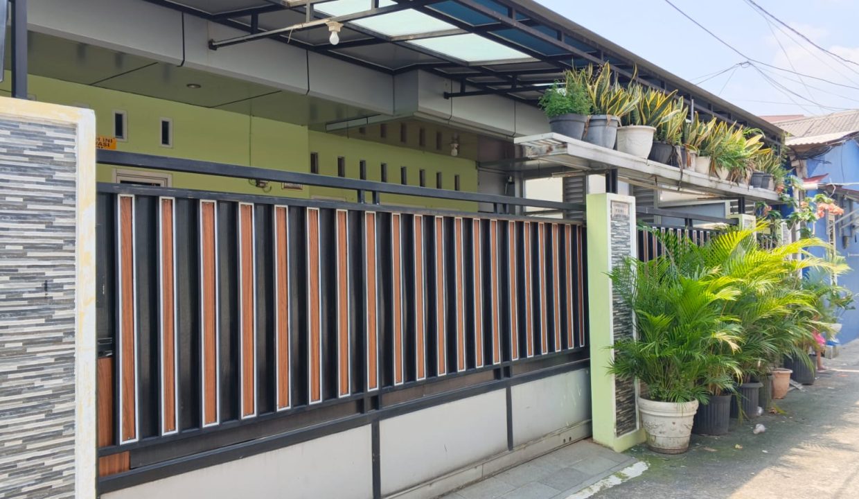 DIJUAL RUMAH CIJANTUNG PASAR REBO JAKARTA TIMUR (0,7)