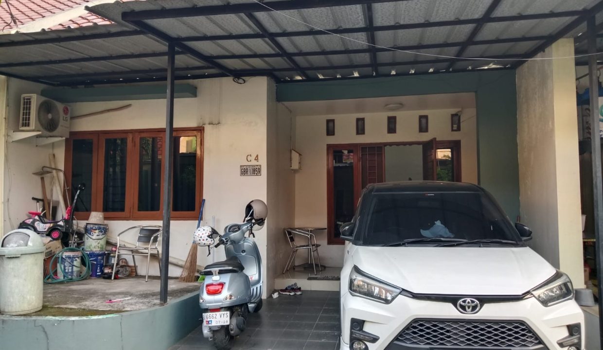 DIJUAL RUMAH FULL FURNISH CIGANJUR JAKARTA SELATAN (1,9)