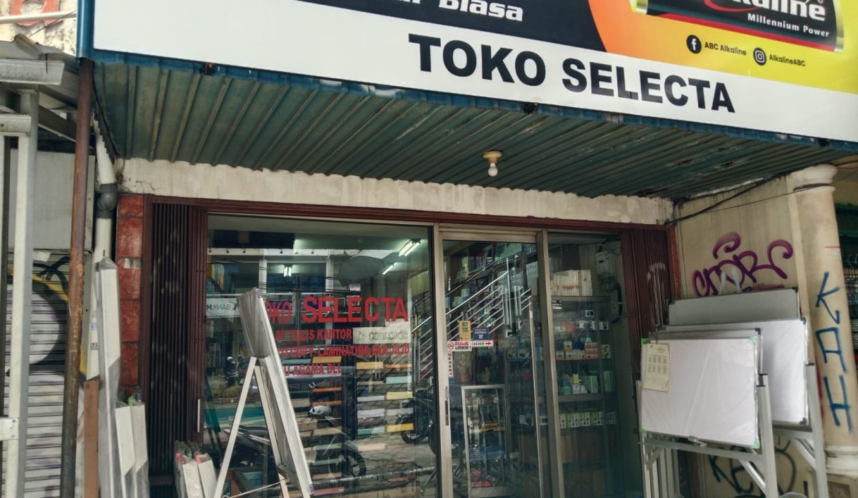DIJUAL TOKO SELECKTA JALAN KYAI MAJA JAKARTA SELATAN (0,3)