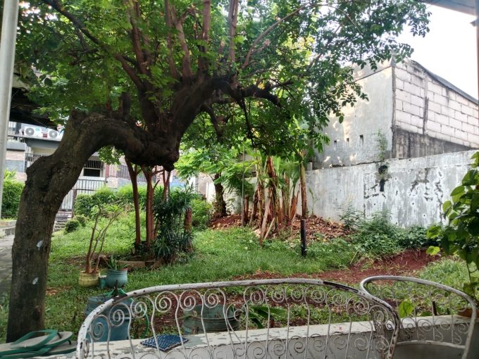 LANGKA! DIJUAL TANAH BONUS 3 RUMAH PETAMBURAN JAKARTA PUSAT