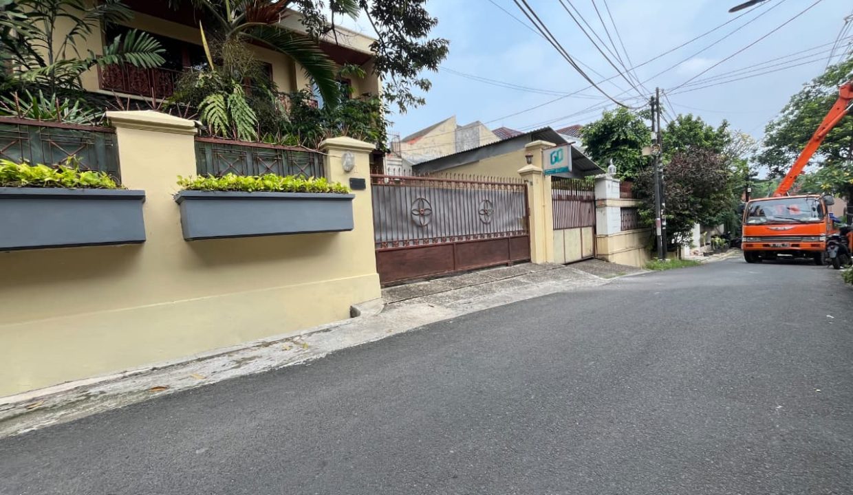 DIJUAL RUMAH CIPETE SELATAN JAKARTA SELATAN (2)