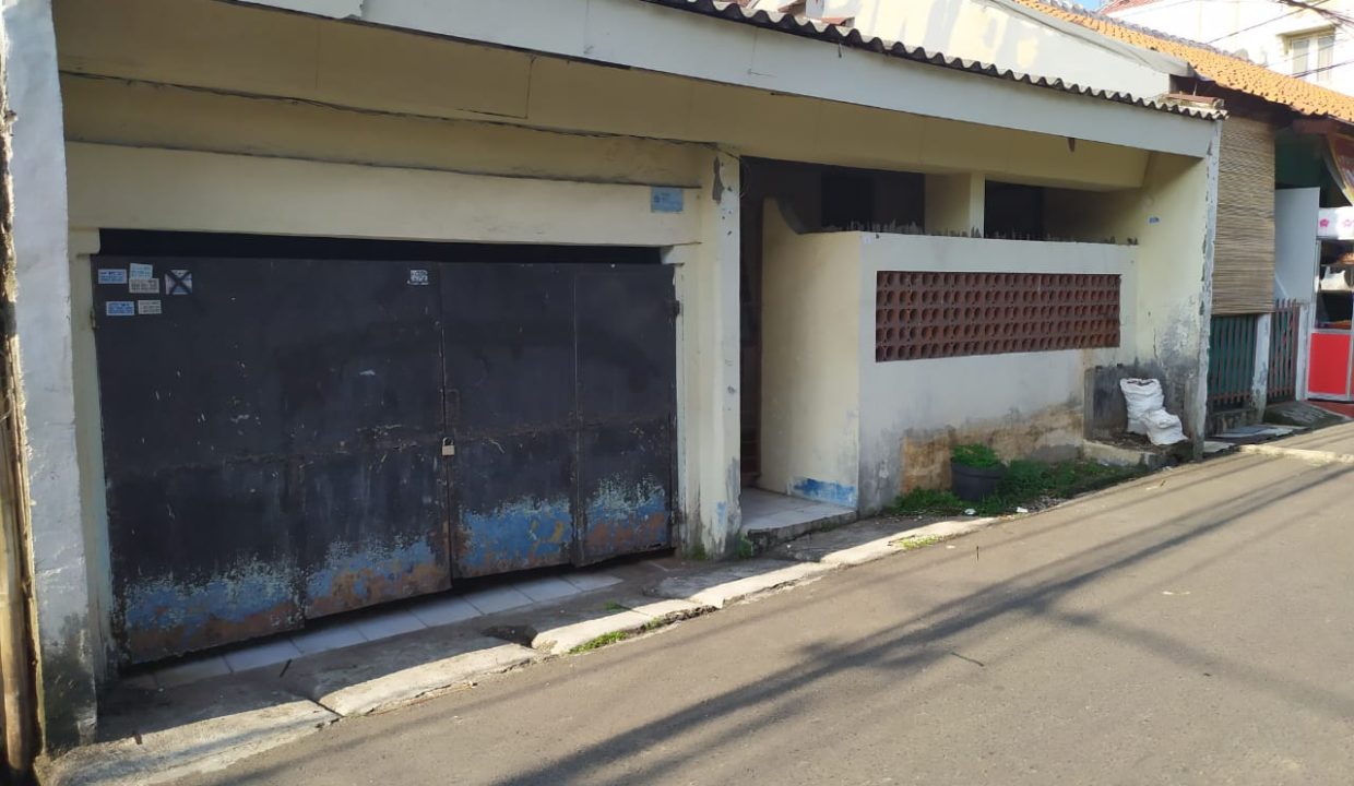 DIJUAL RUMAH JALAN FLAMBOYAN KEBON JERUK JAKARTA BARAT (0,3)