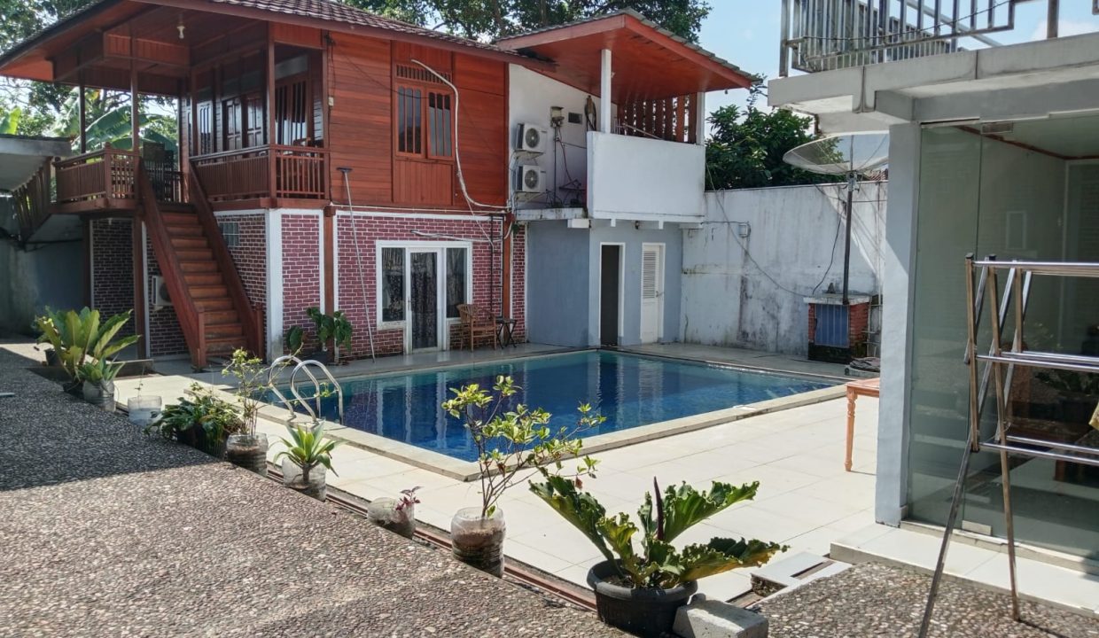 DIJUAL VILLA AKTIF PUNCAK CISARUA BOGOR (0,8)