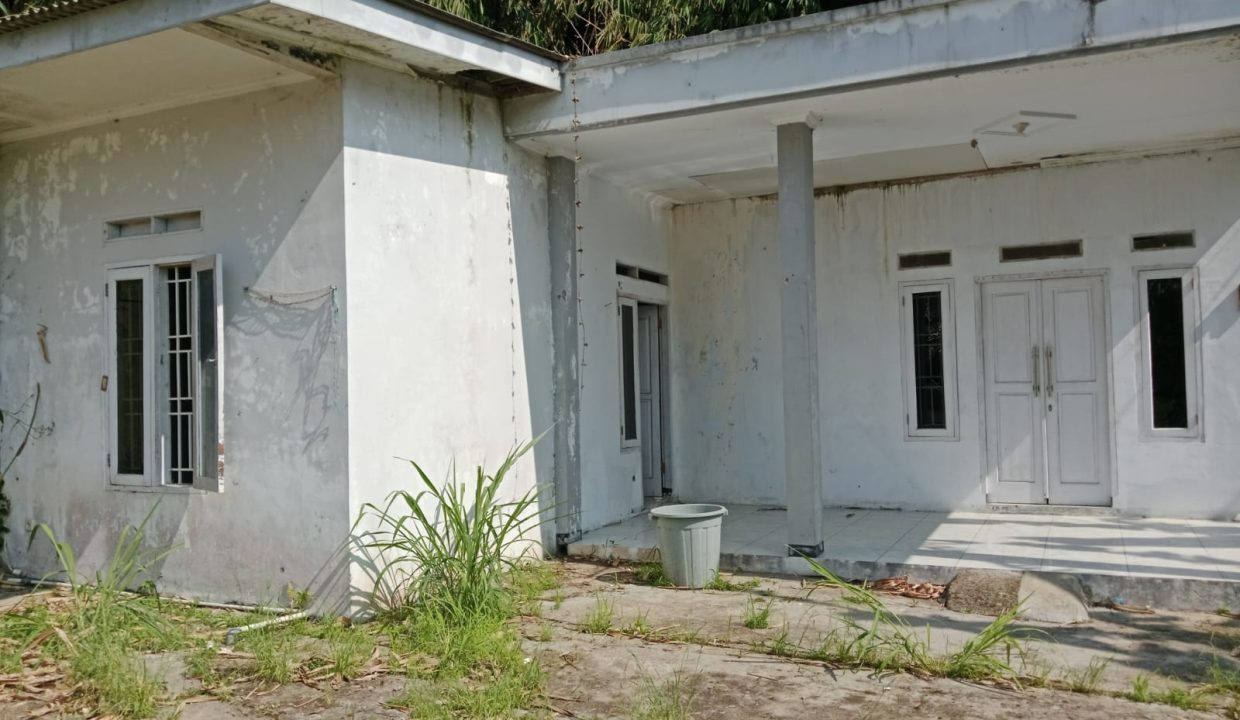 DIJUAL VILLA PUTIH VIEW GUNUNG SALAK CISARUA BOGOR (1)