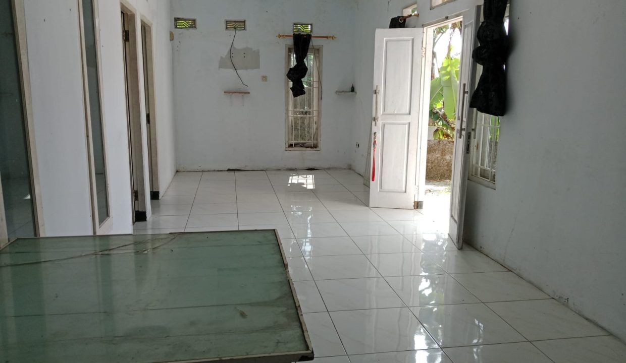 DIJUAL VILLA PUTIH VIEW GUNUNG SALAK CISARUA BOGOR (10)