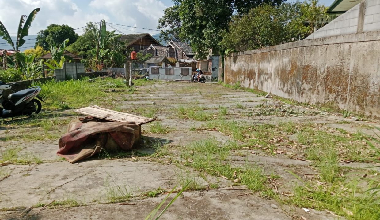 DIJUAL VILLA PUTIH VIEW GUNUNG SALAK CISARUA BOGOR (2)