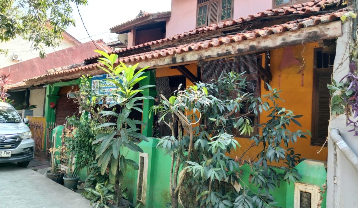 DIJUAL RUMAH BEKASI SELATAN (0,8)