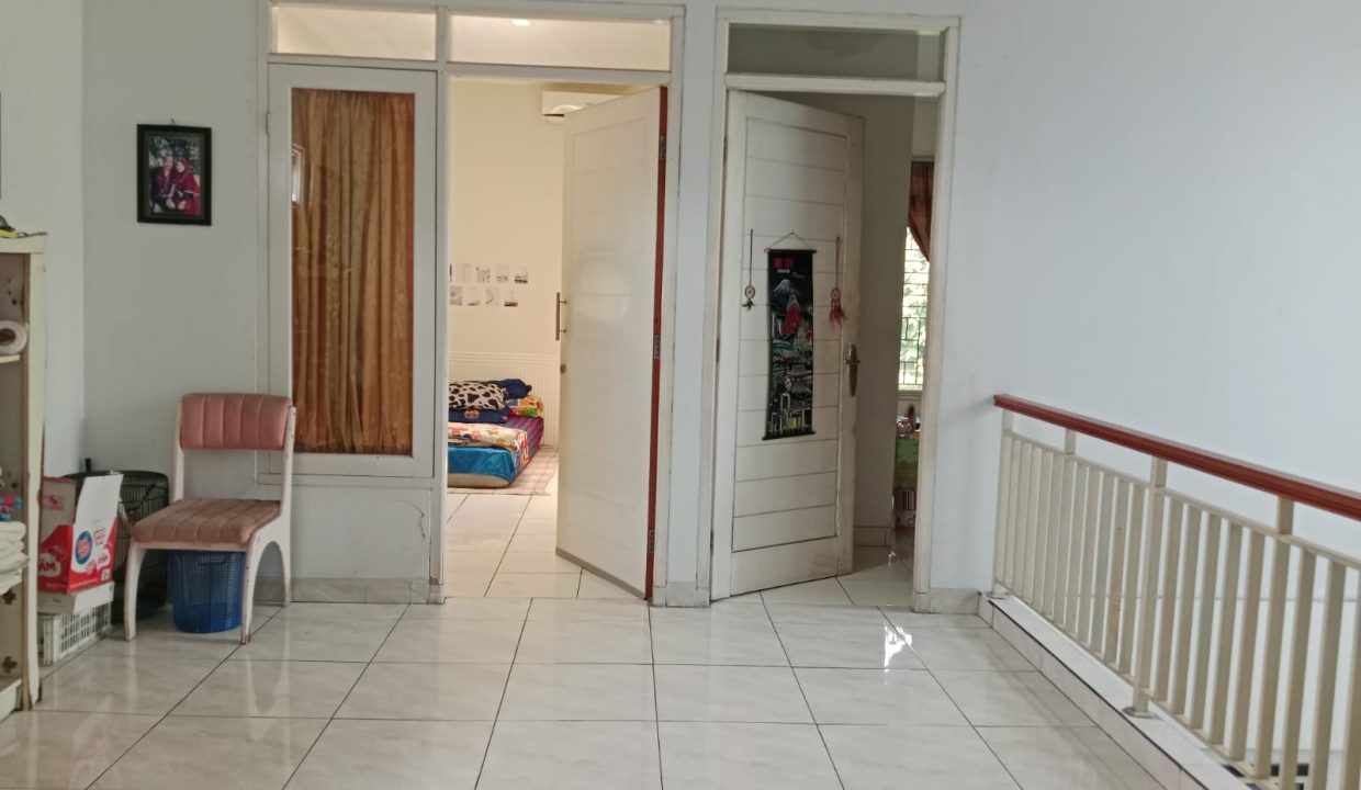 DIJUAL RUMAH PEKAYON BEKASI SELATAN (17)