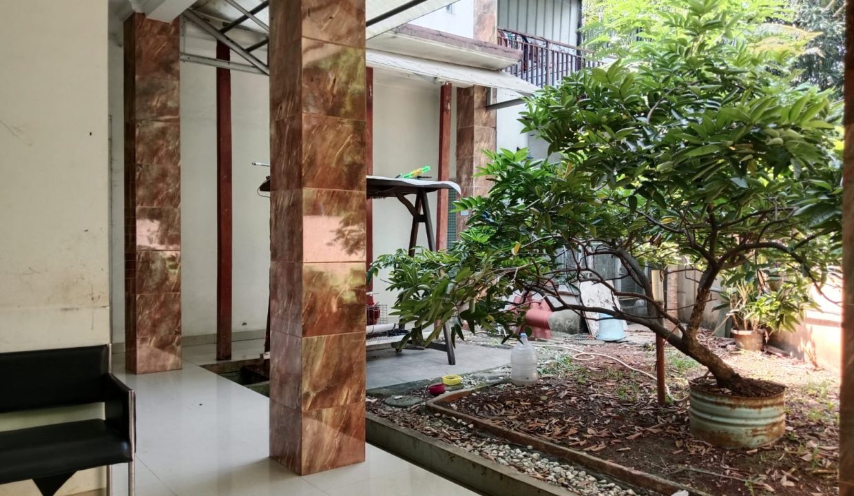 DIJUAL RUMAH PEKAYON BEKASI SELATAN (18)