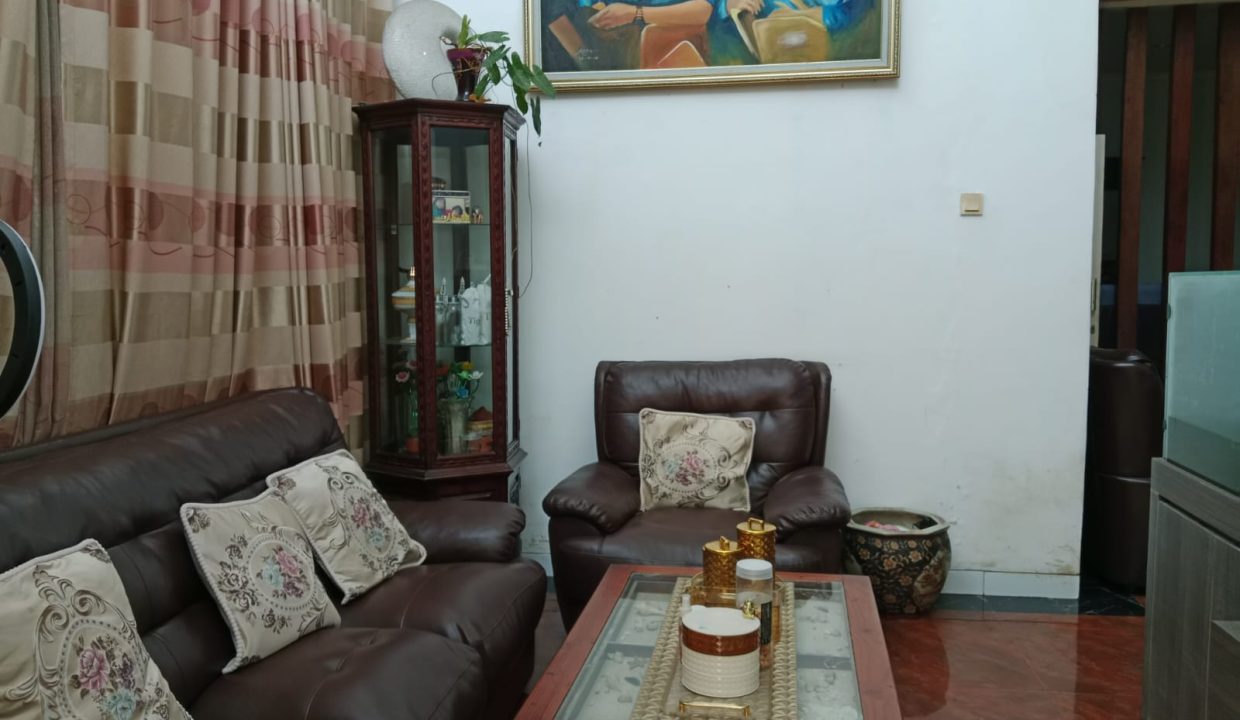 DIJUAL RUMAH PEKAYON BEKASI SELATAN (2)