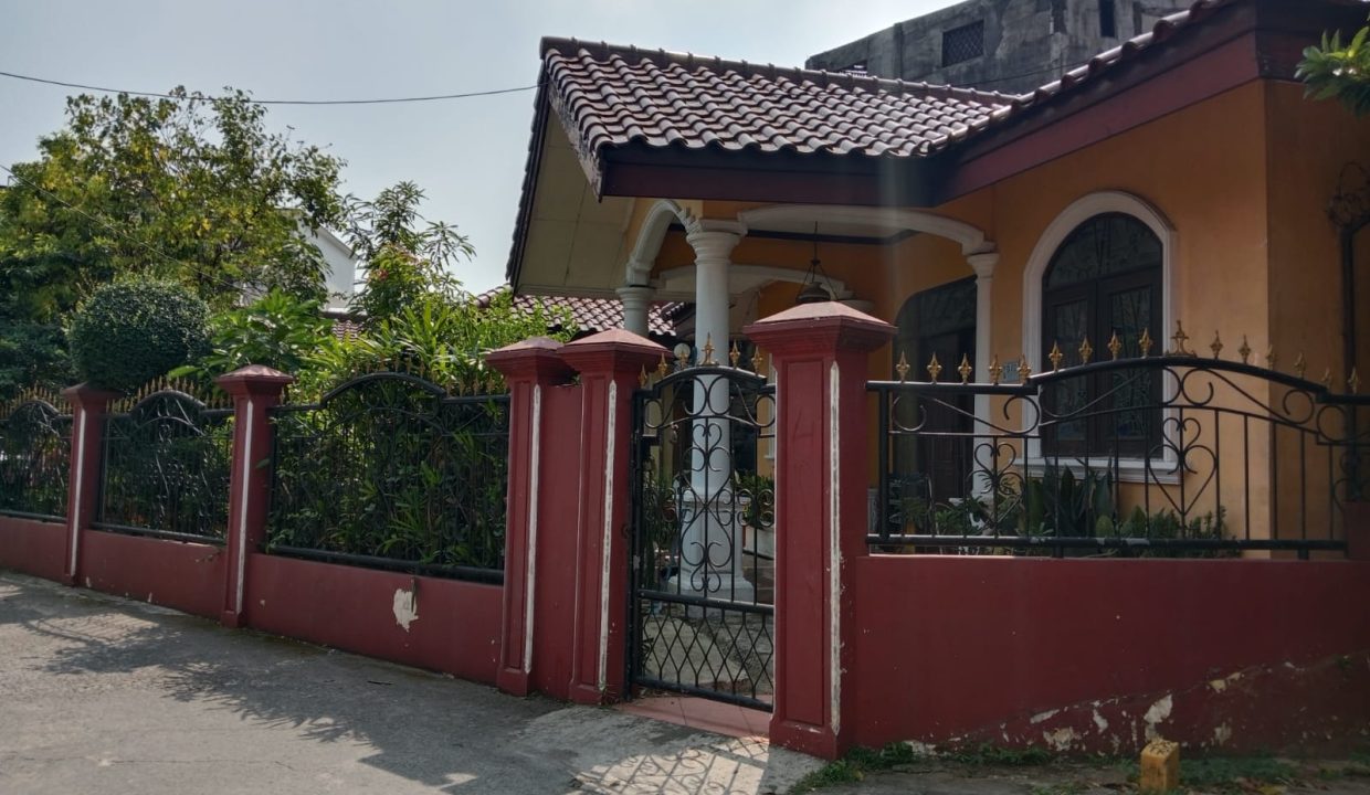 DIJUAL RUMAH PEKAYON JAYA BEKASI (0,6)