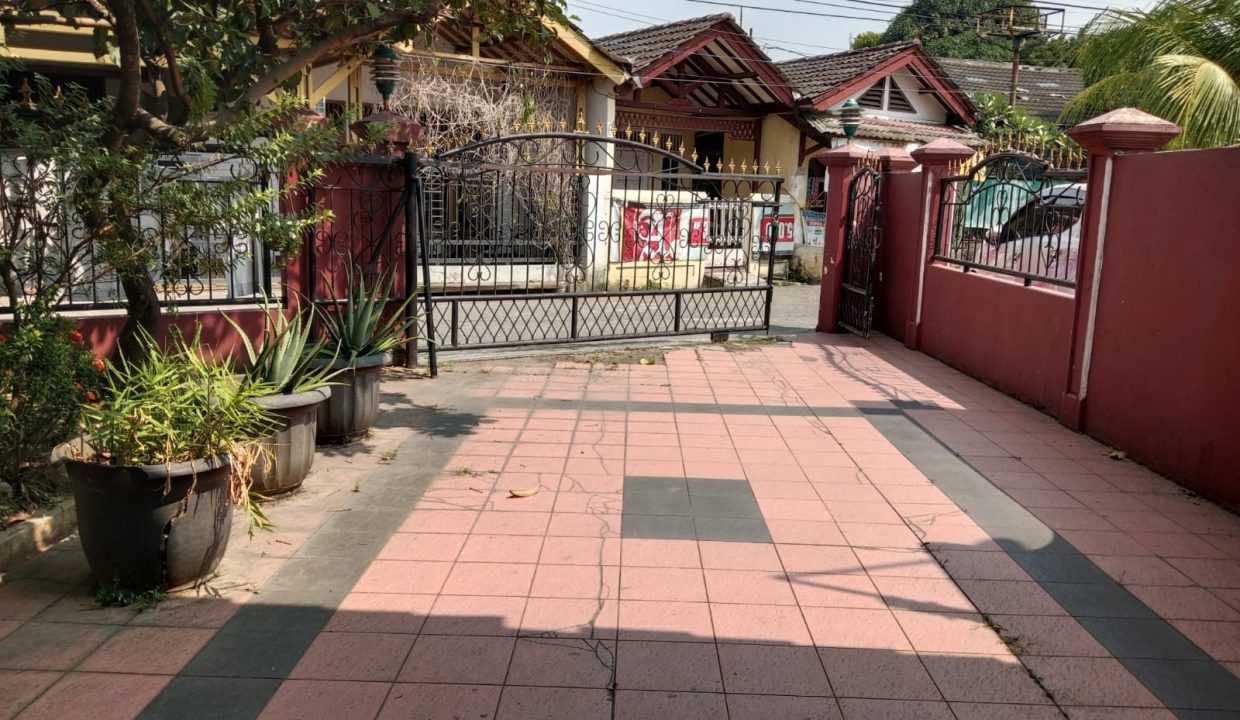 DIJUAL RUMAH PEKAYON JAYA BEKASI (1)