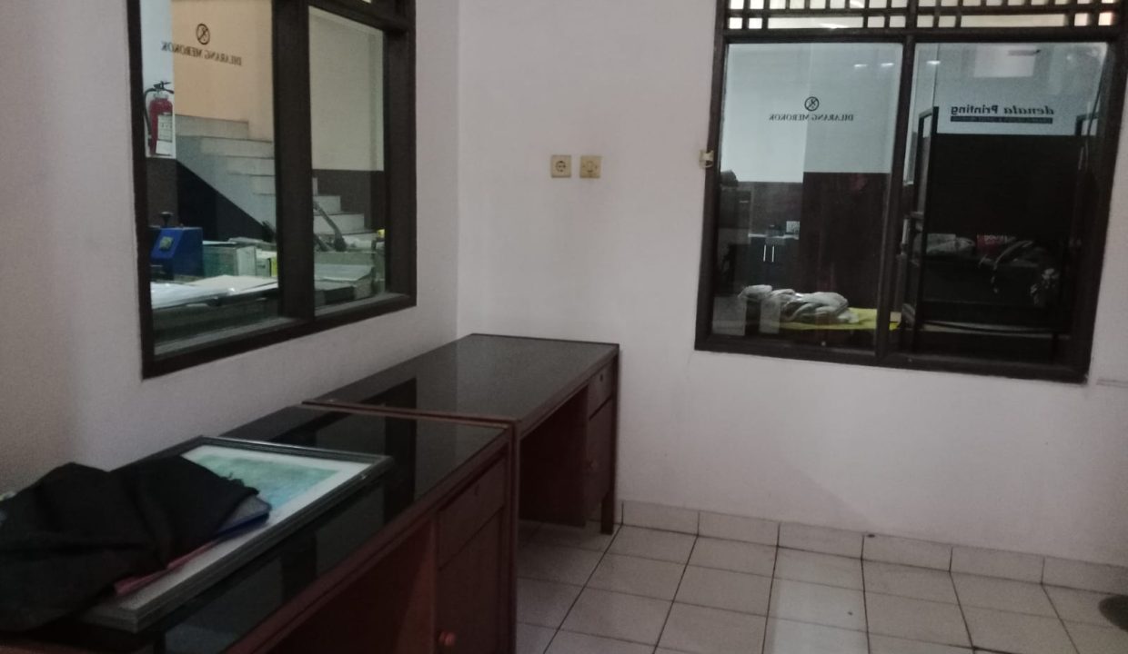 DIJUAL GEDUNG PONDOK BAMBU JAKART TIMUR (11)
