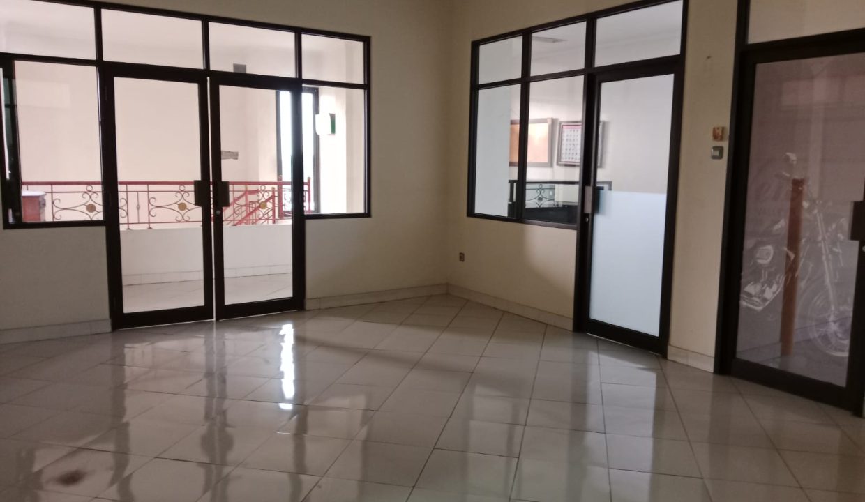 DIJUAL GEDUNG PONDOK BAMBU JAKART TIMUR (6)