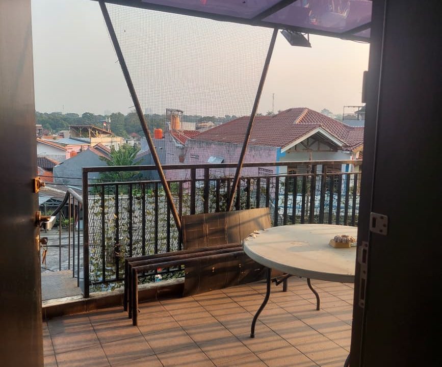 DIJUAL GEDUNG + STUDIO PASAR REBO JAKARTA TIMUR  (9)