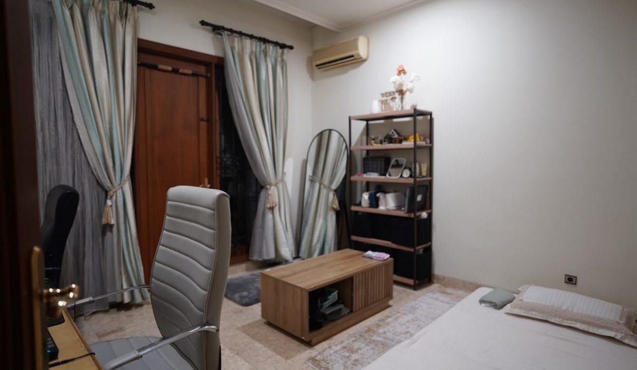 DIJUAL RUMAH HOOK KEMANGGISAN JAKARTA BARAT (2)
