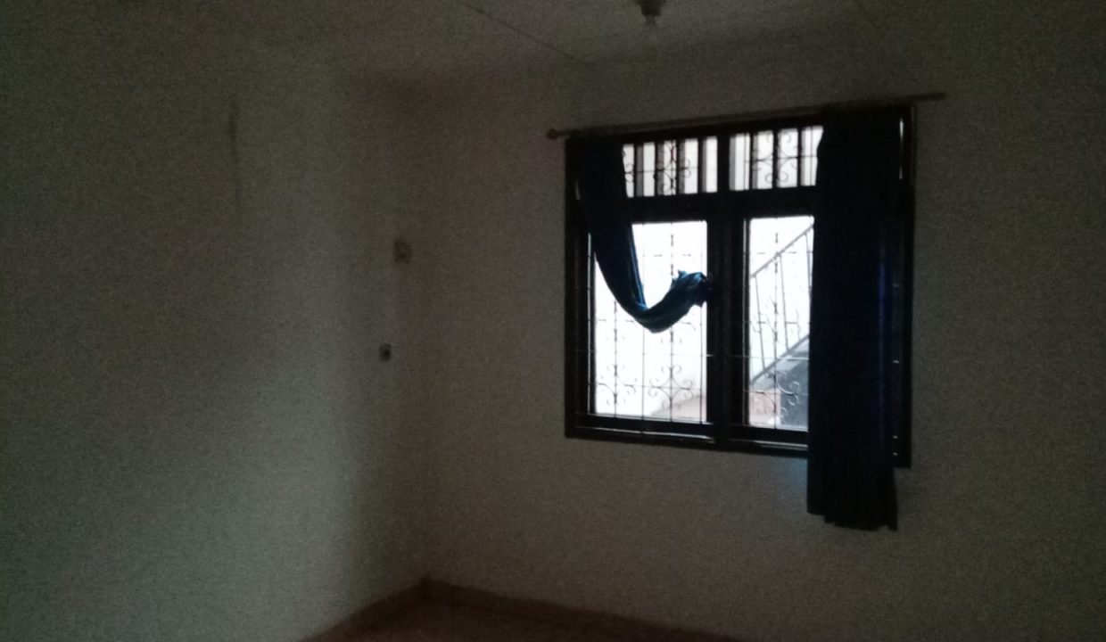 DIJUAL RUMAH SUNGAI BRANTAS JAKARTA (8)