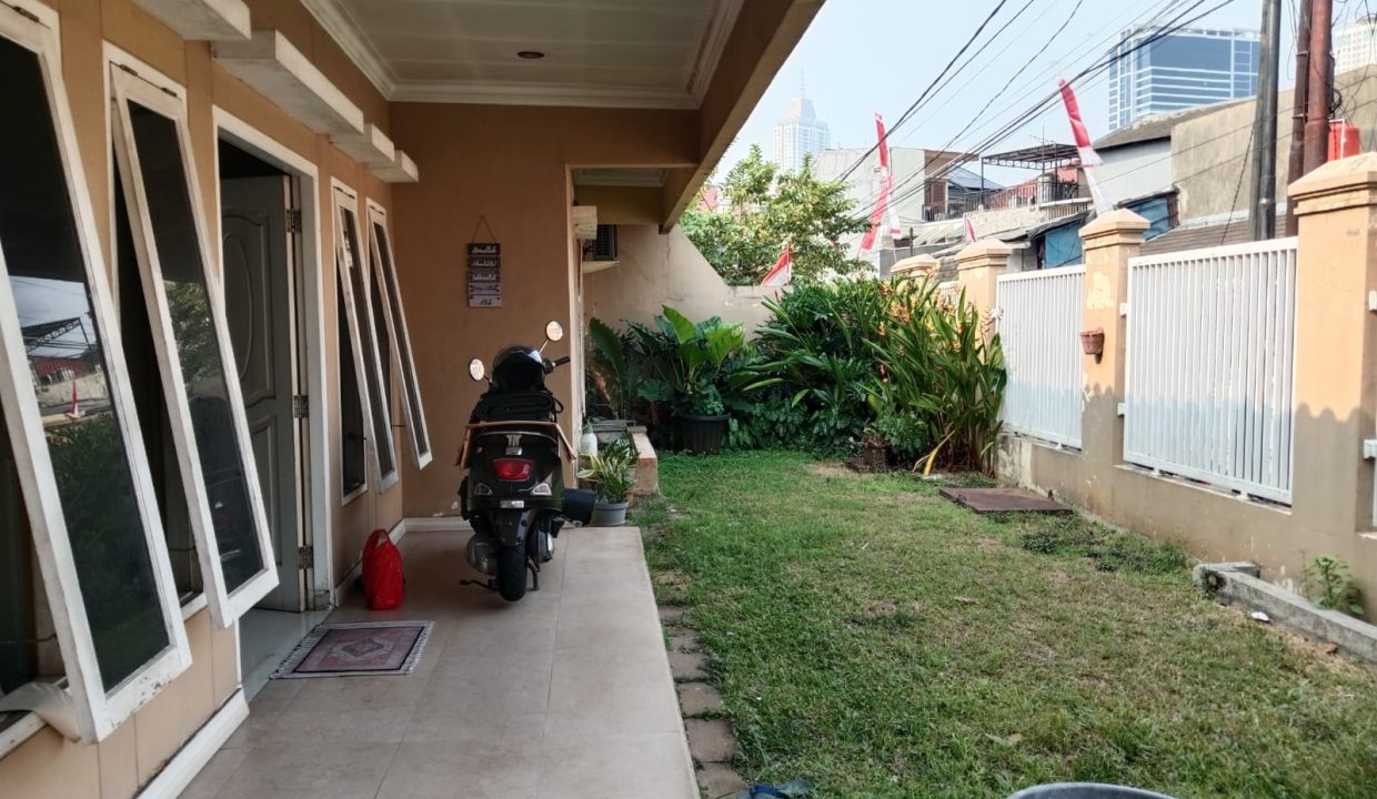RUMAH MEWAH KEBAYORAN LAMA JAKARTA SELATAN (1)