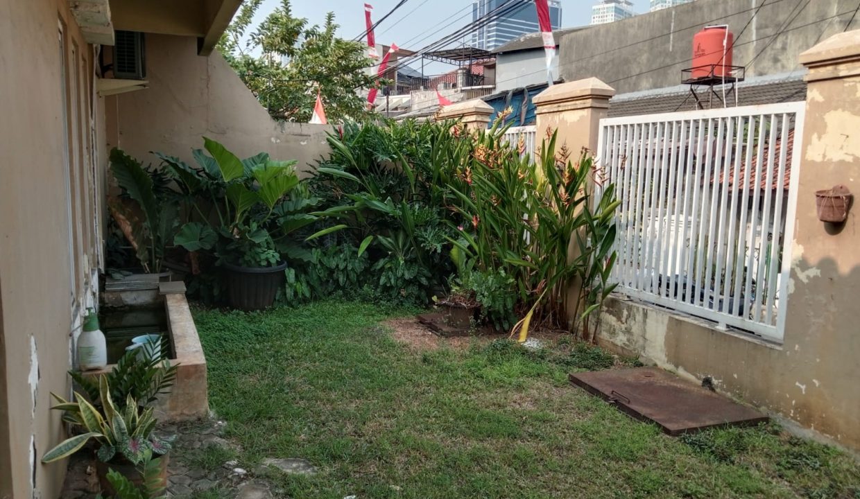 RUMAH MEWAH KEBAYORAN LAMA JAKARTA SELATAN (2)