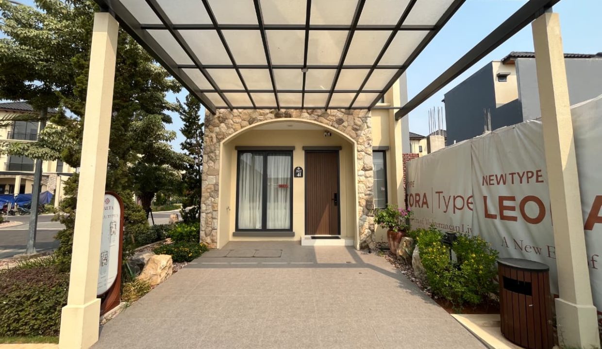 RUMAH TYPE AZURA CLUSTER MALTA CITRA GARDEN 8 JAKARTA BARAT (0,9)