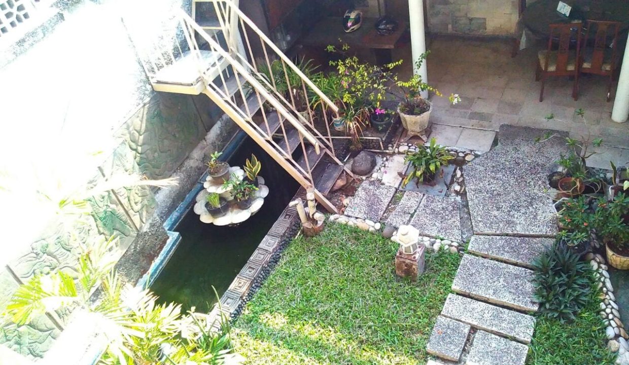 DIJUAL RUMAH HOOK MENTENG (2)