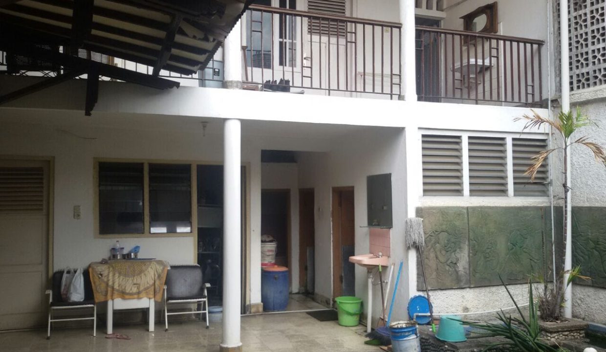 DIJUAL RUMAH HOOK MENTENG (3)