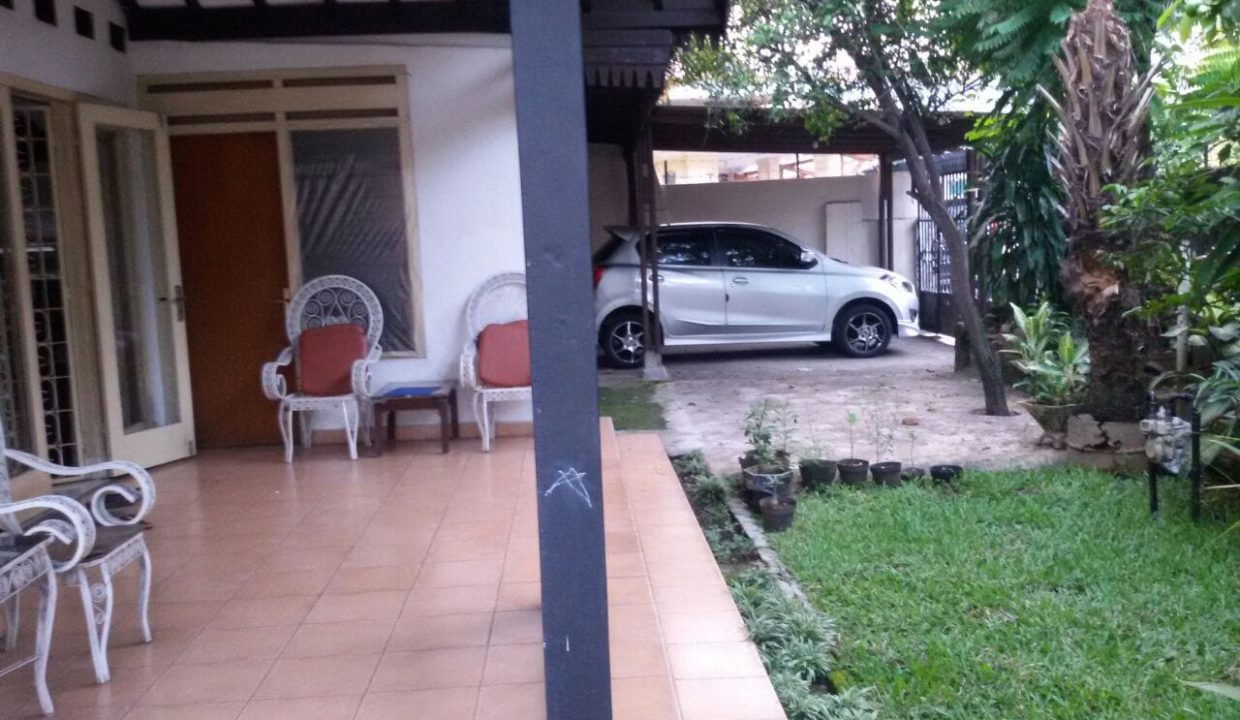 DIJUAL RUMAH HOOK MENTENG (5)