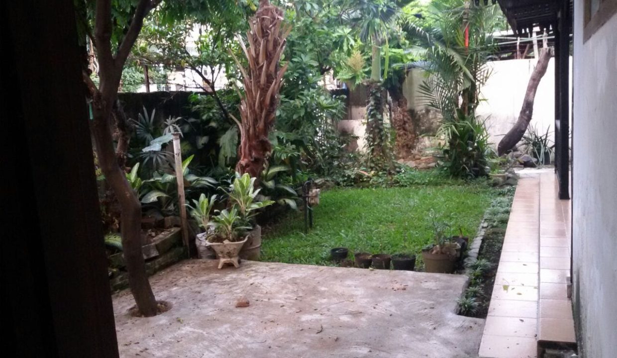 DIJUAL RUMAH HOOK MENTENG (7)
