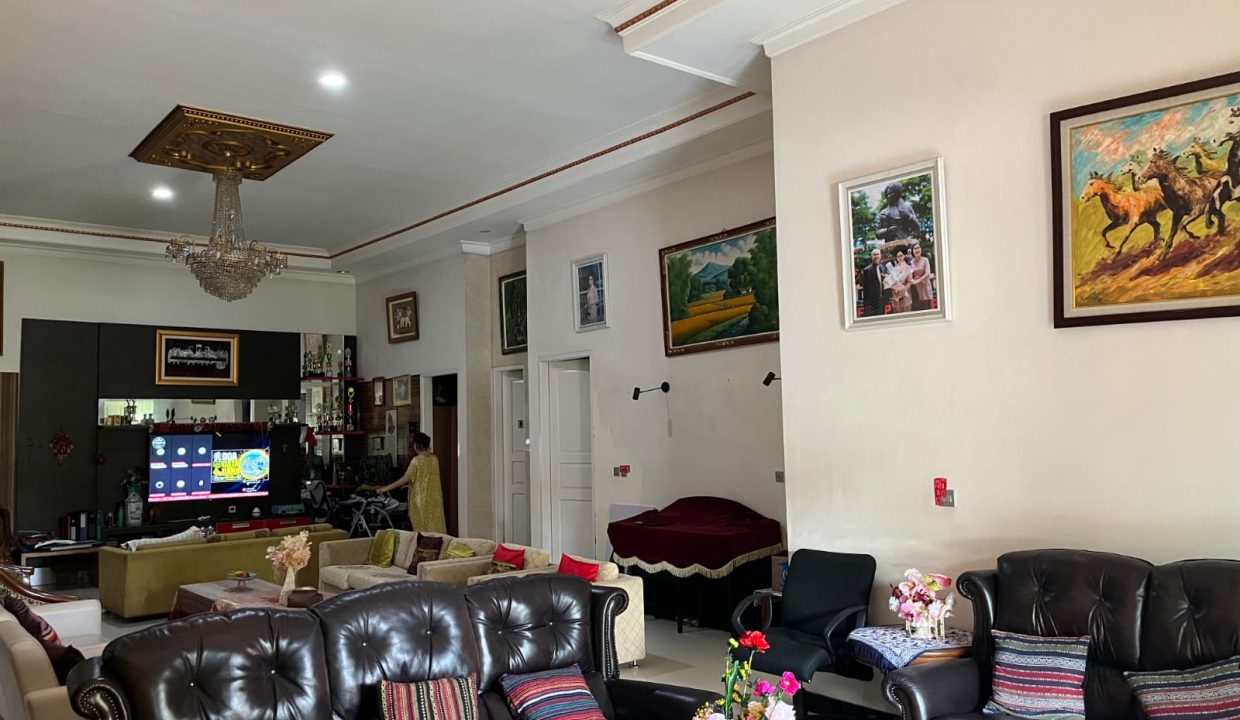 DIJUAL RUMAH MEWAH JATIWARINGIN BEKASI (16)