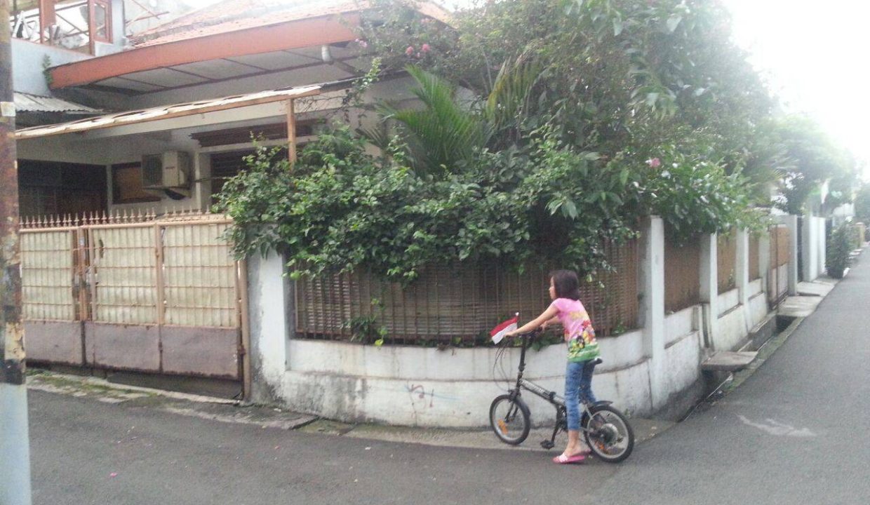 DIJUAL RUMAH TEBET TIMUR (0,1)